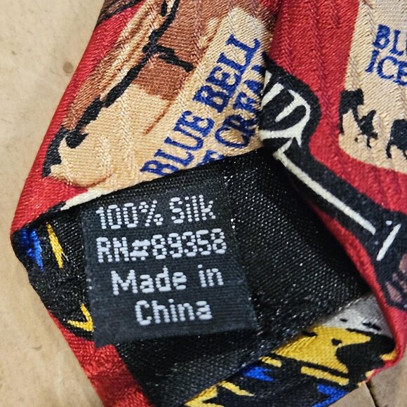 Blue Bell Tie Ice Cream Rare 100% Silk Rare Buffalo Bay Red Scoop Logo - Picture 5 of 6